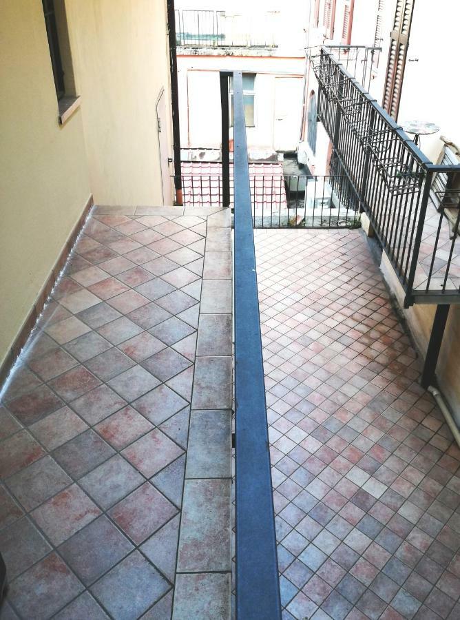 Luxory Center - Bilocale In Centro Storico In Palazzo D'Epoca In Zona Pedonale Vicino Alla Metro Vittoria Брешія Екстер'єр фото